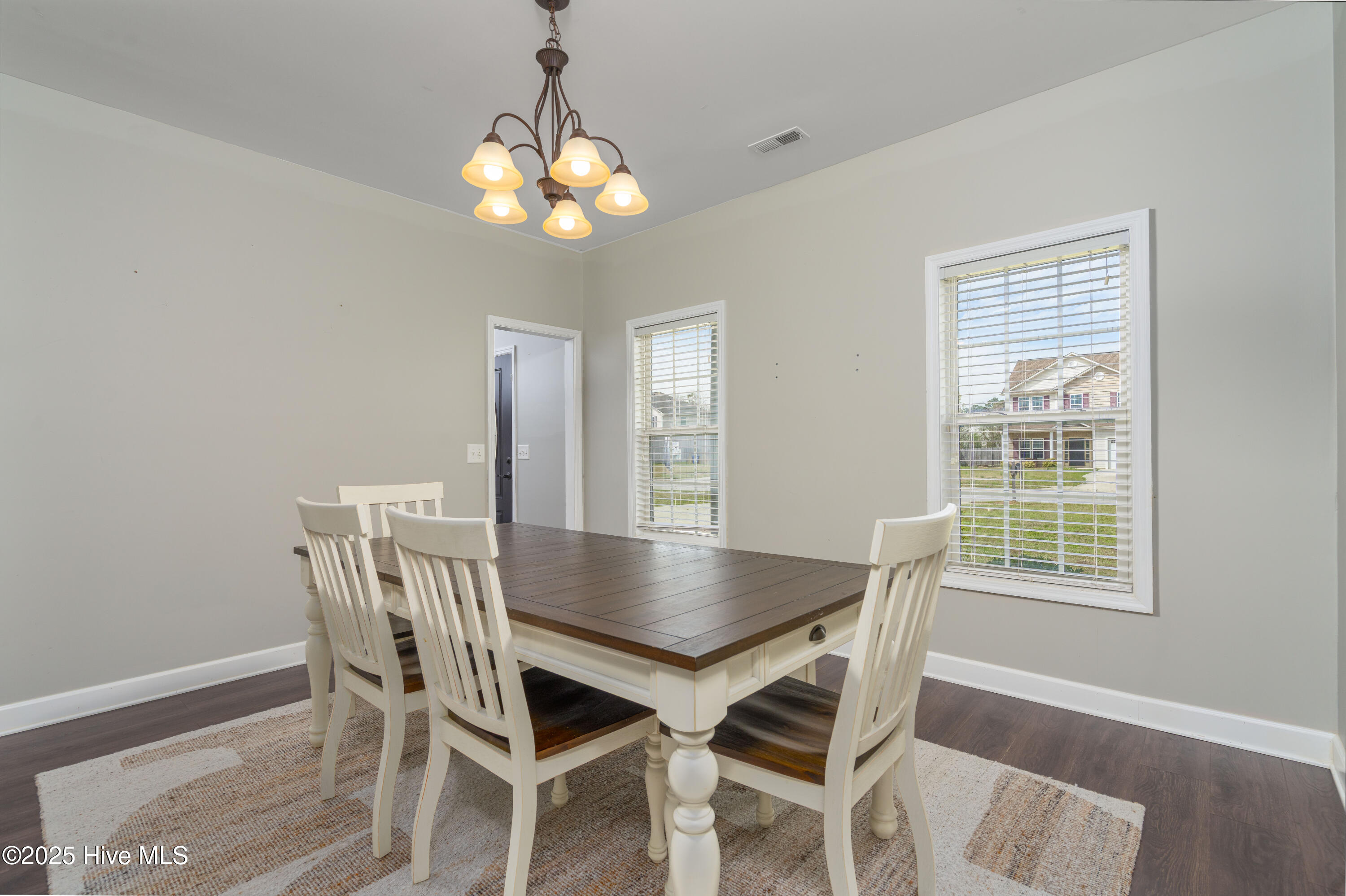 100495795 | Photo 28