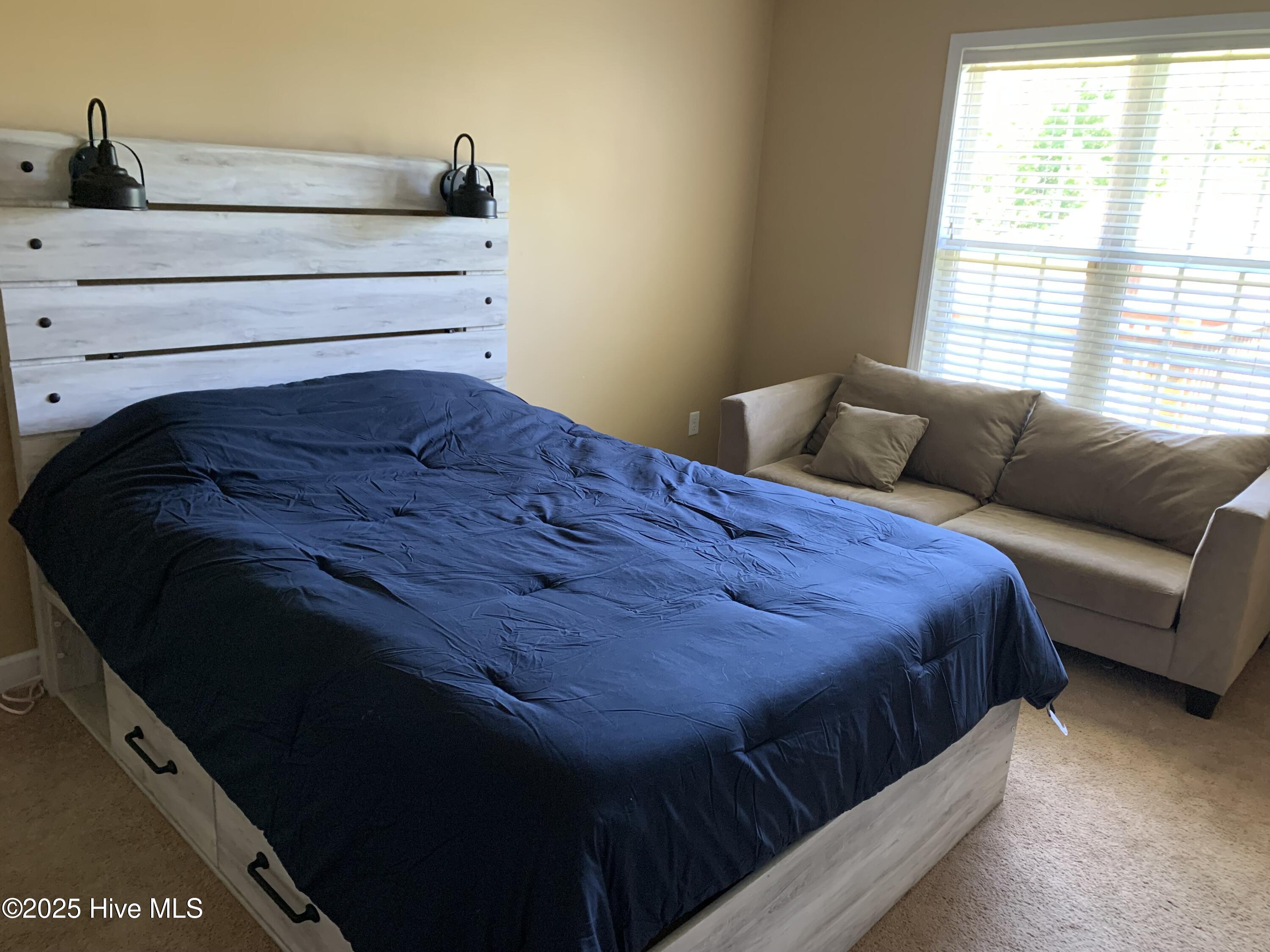 100535861 | Photo 13