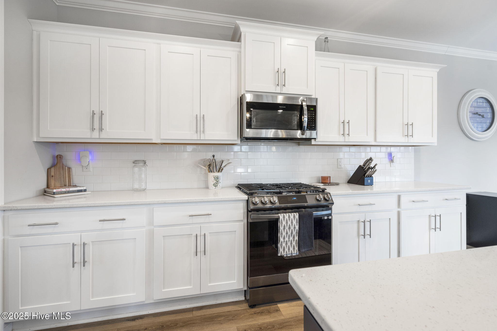 100538351 | Photo 17