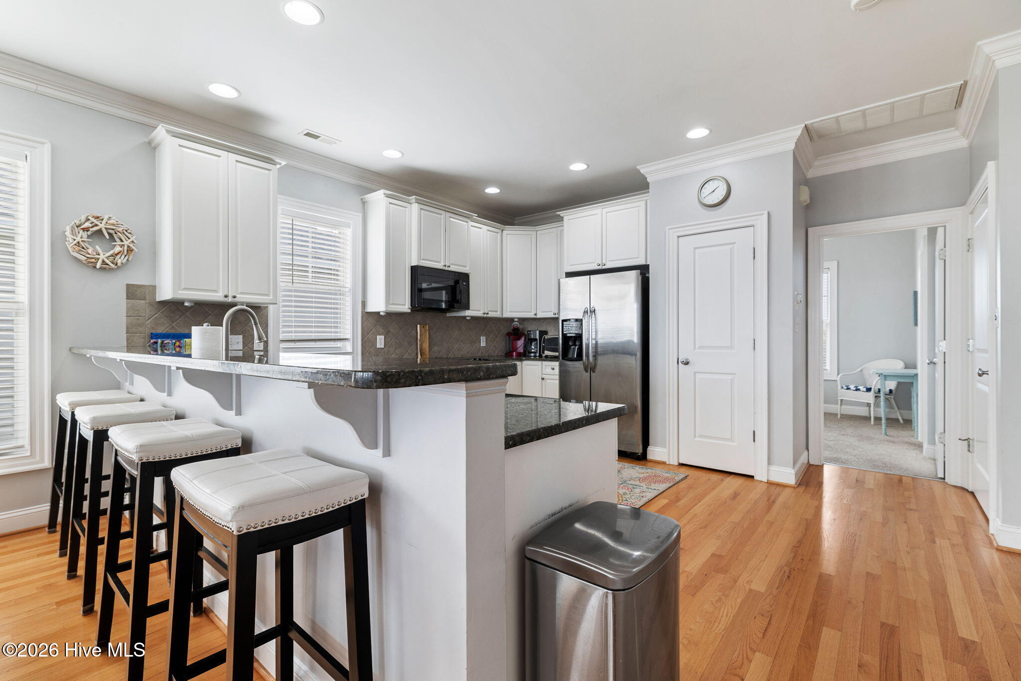 100551653 | Photo 47