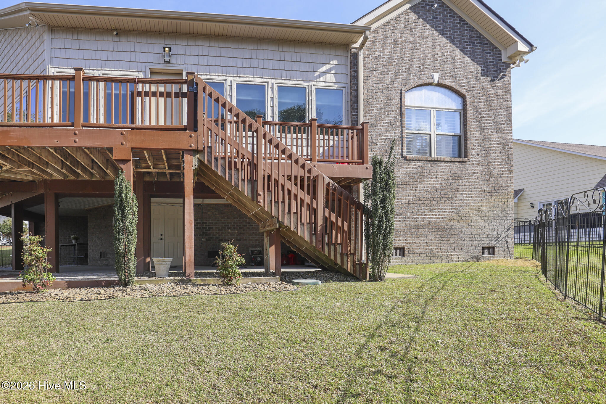 100564942 | Photo 68