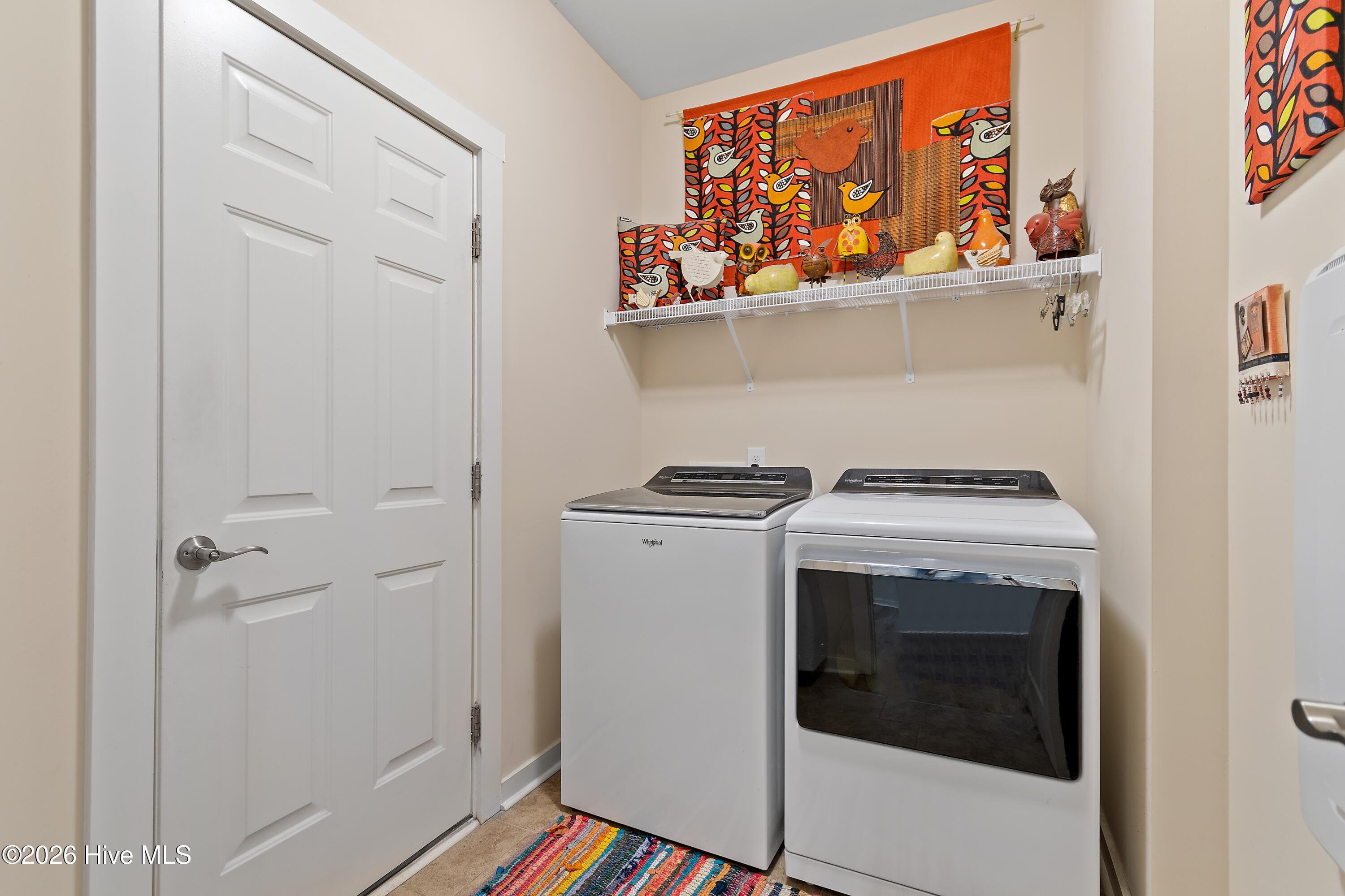 100557254 | Photo 41