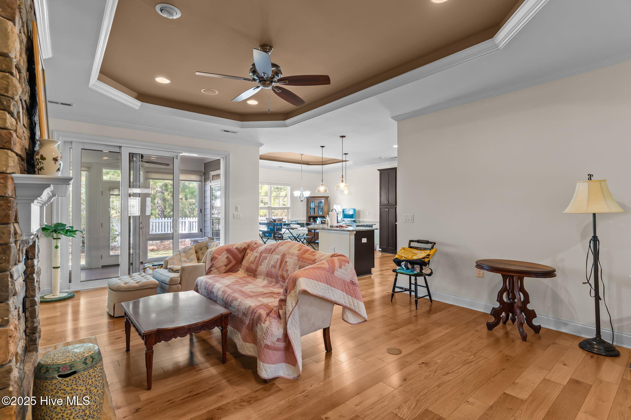 100538219 | Photo 14