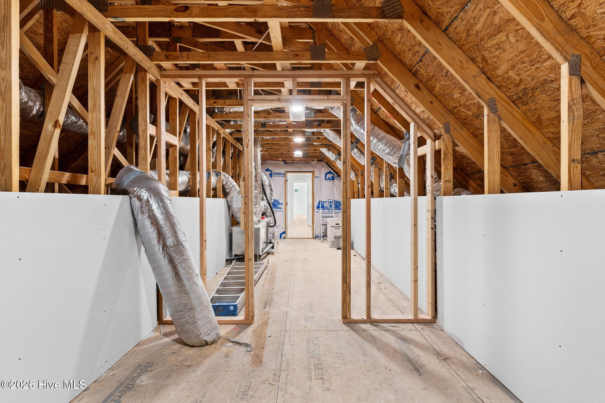 100559220 | Photo 46