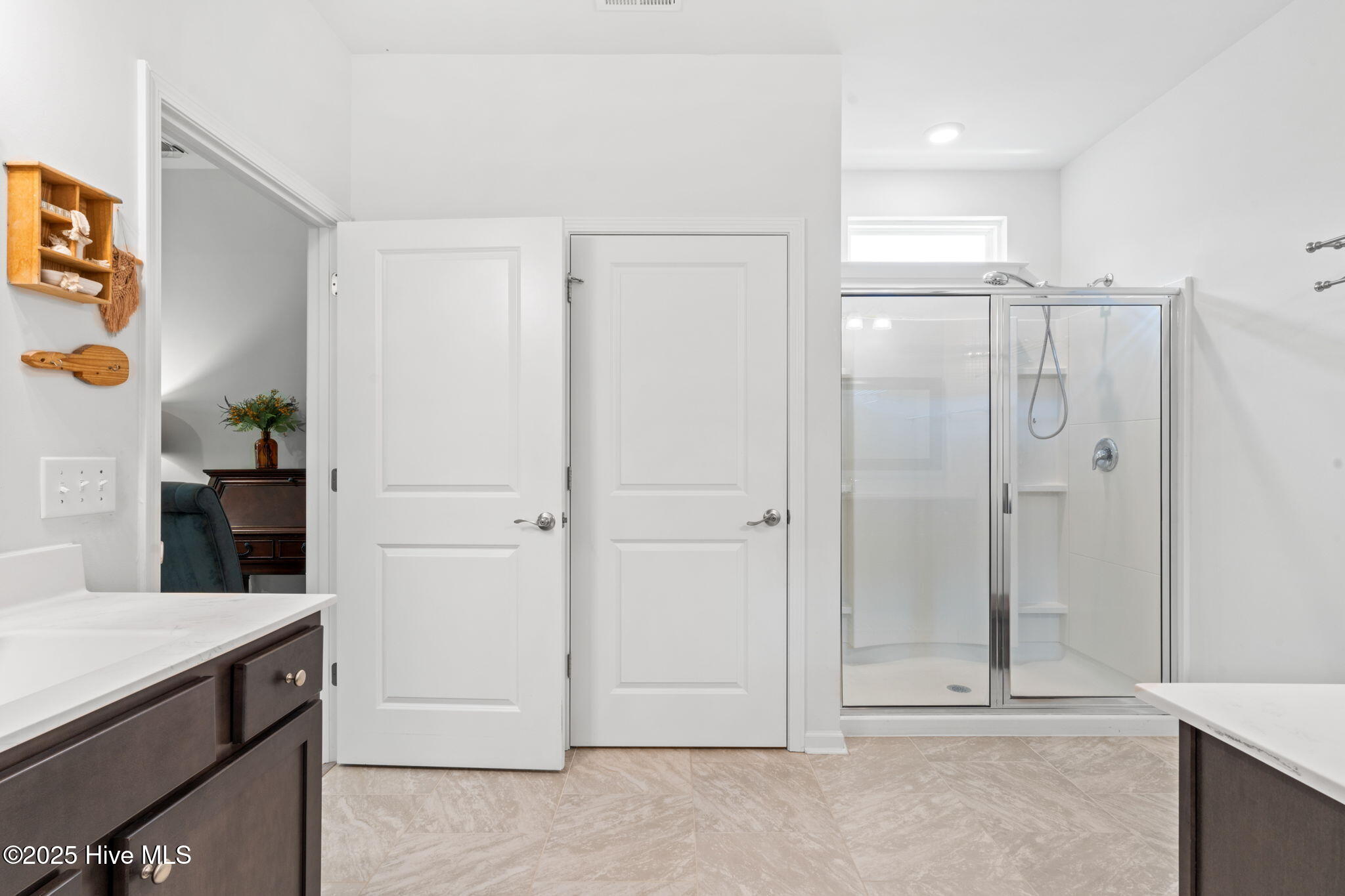 100531628 | Photo 22