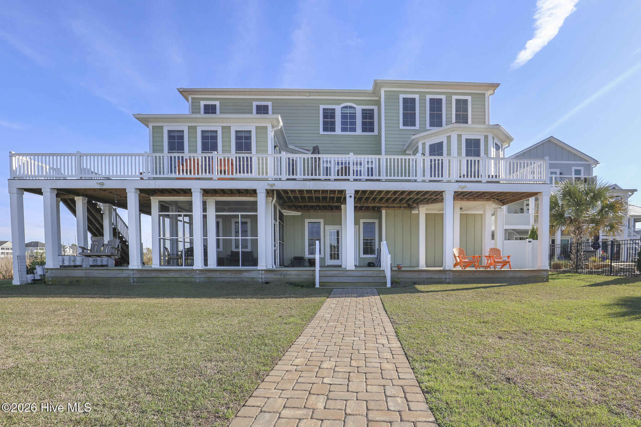 100564297 | Photo 55