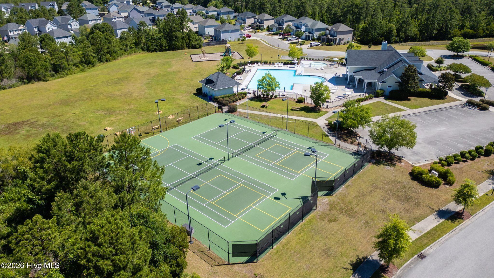 100567646 | Photo 78