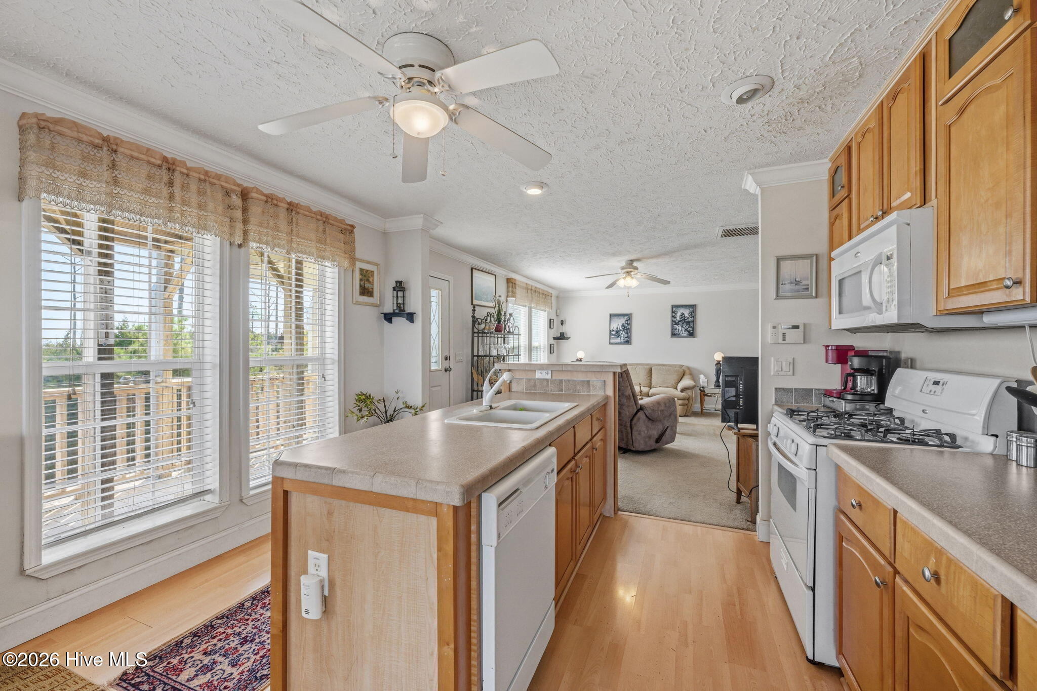 7569 Florence Road,Merritt