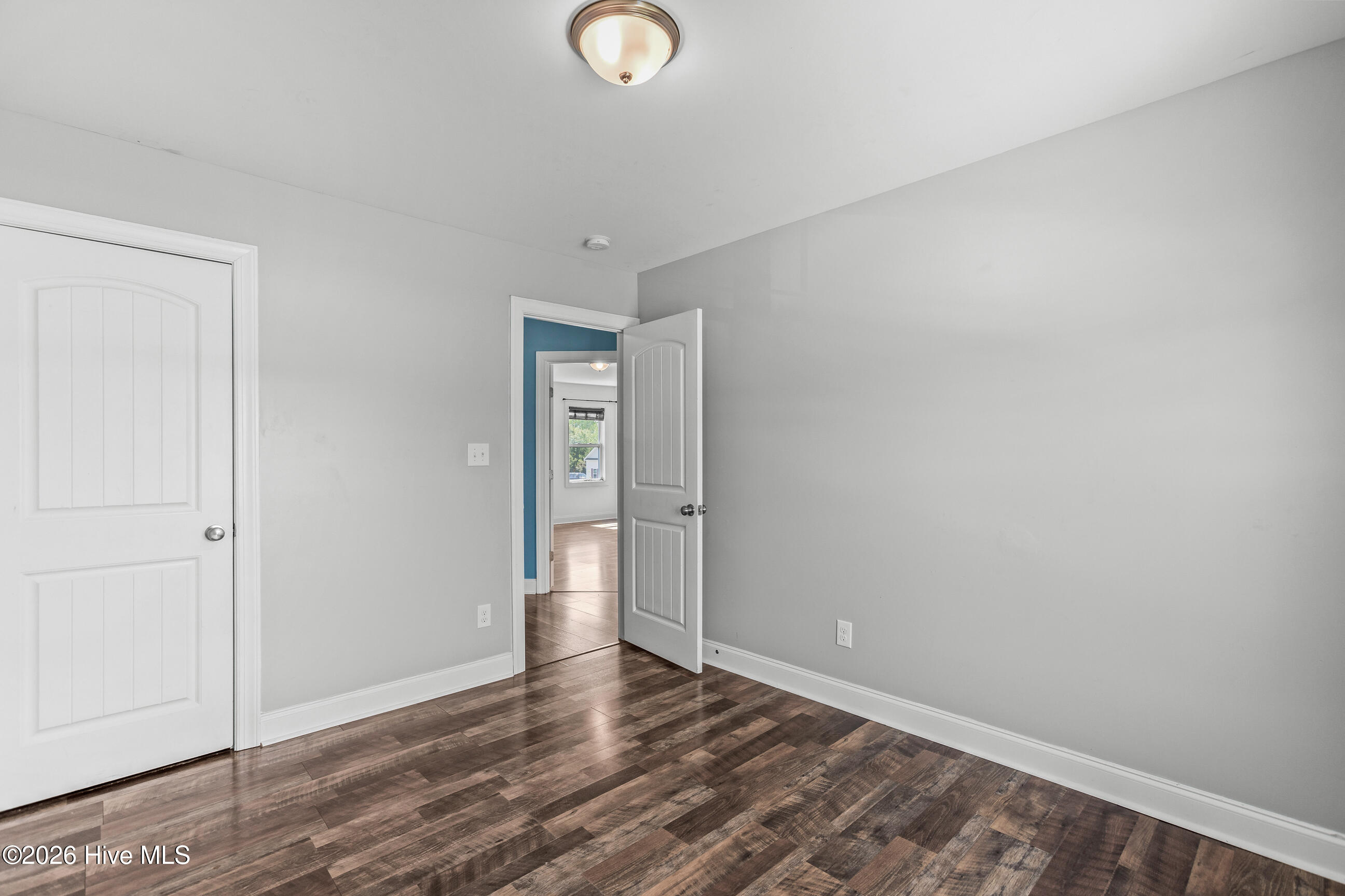 100567731 | Photo 32