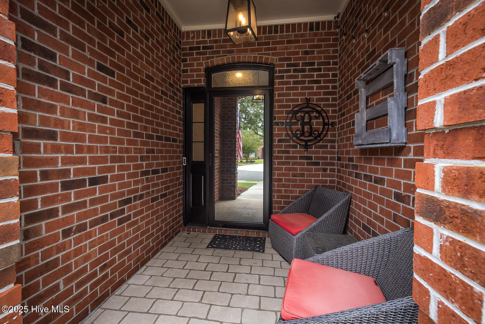 100537191 | Photo 12