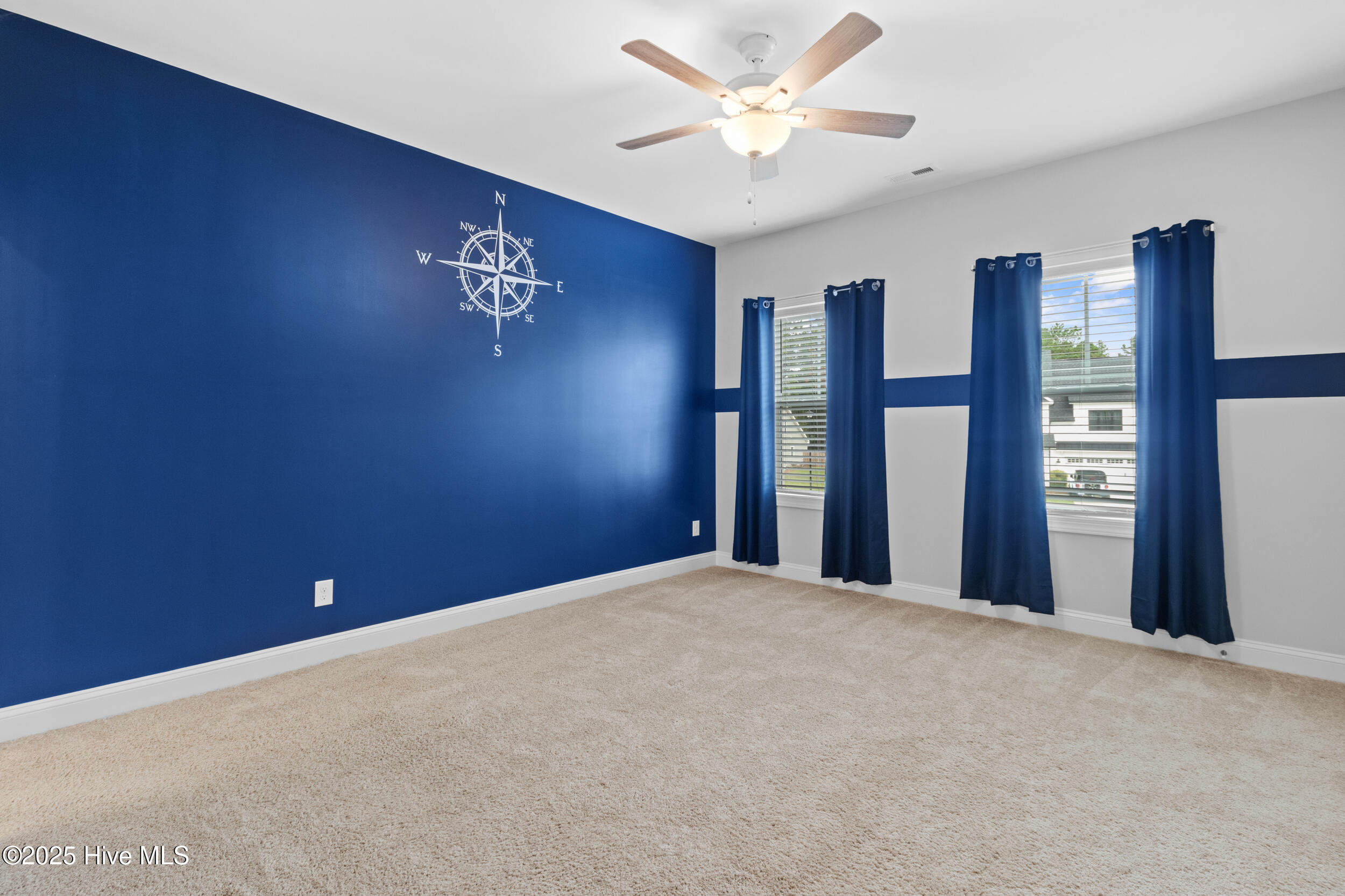 100536261 | Photo 25