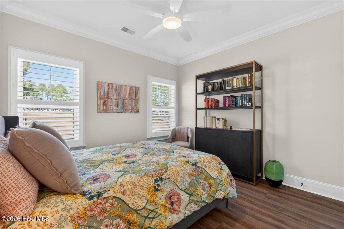 100548349 | Photo 52