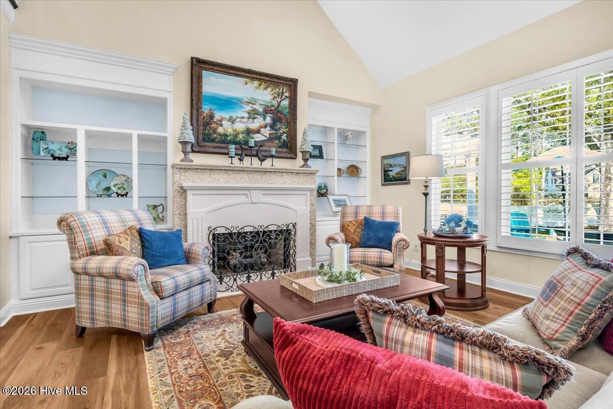 100567087 | Photo 14