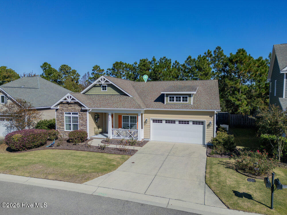 100548835 | Photo 33