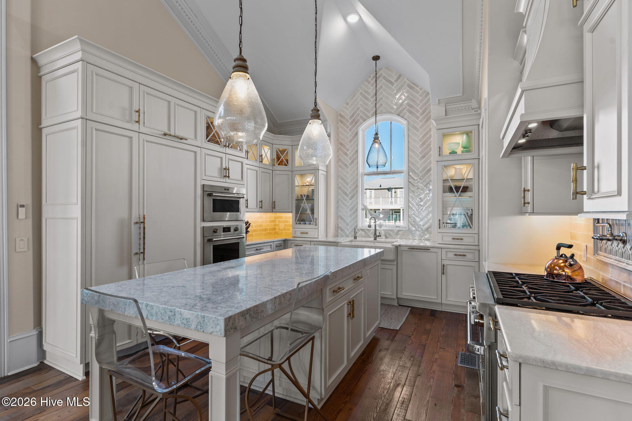 100552689 | Photo 27