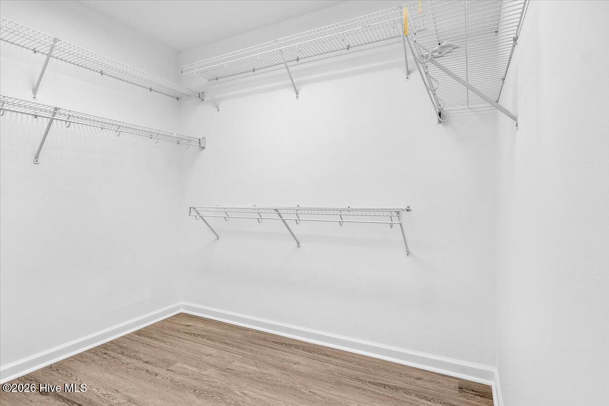 100564620 | Photo 28