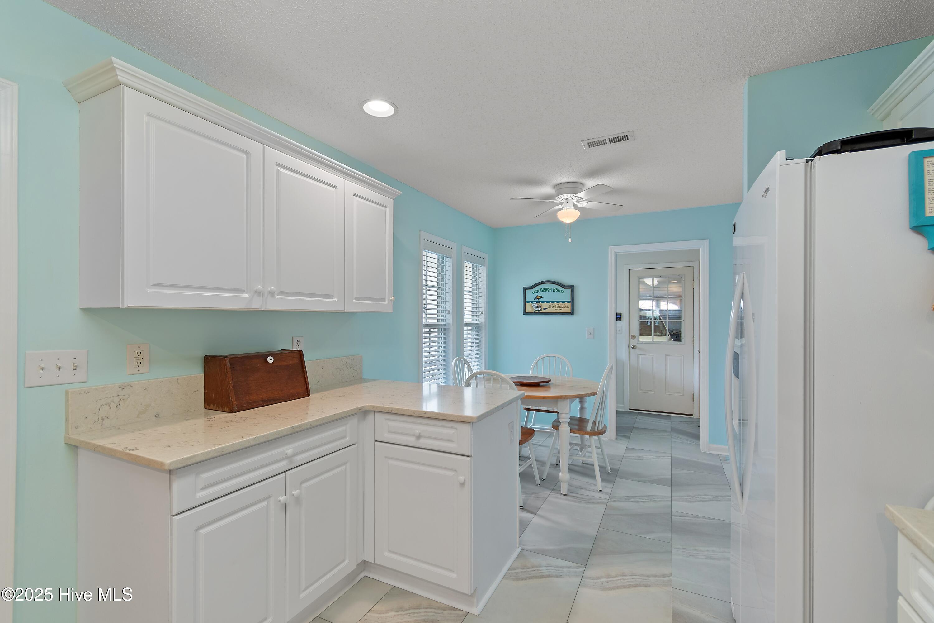 100529977 | Photo 15