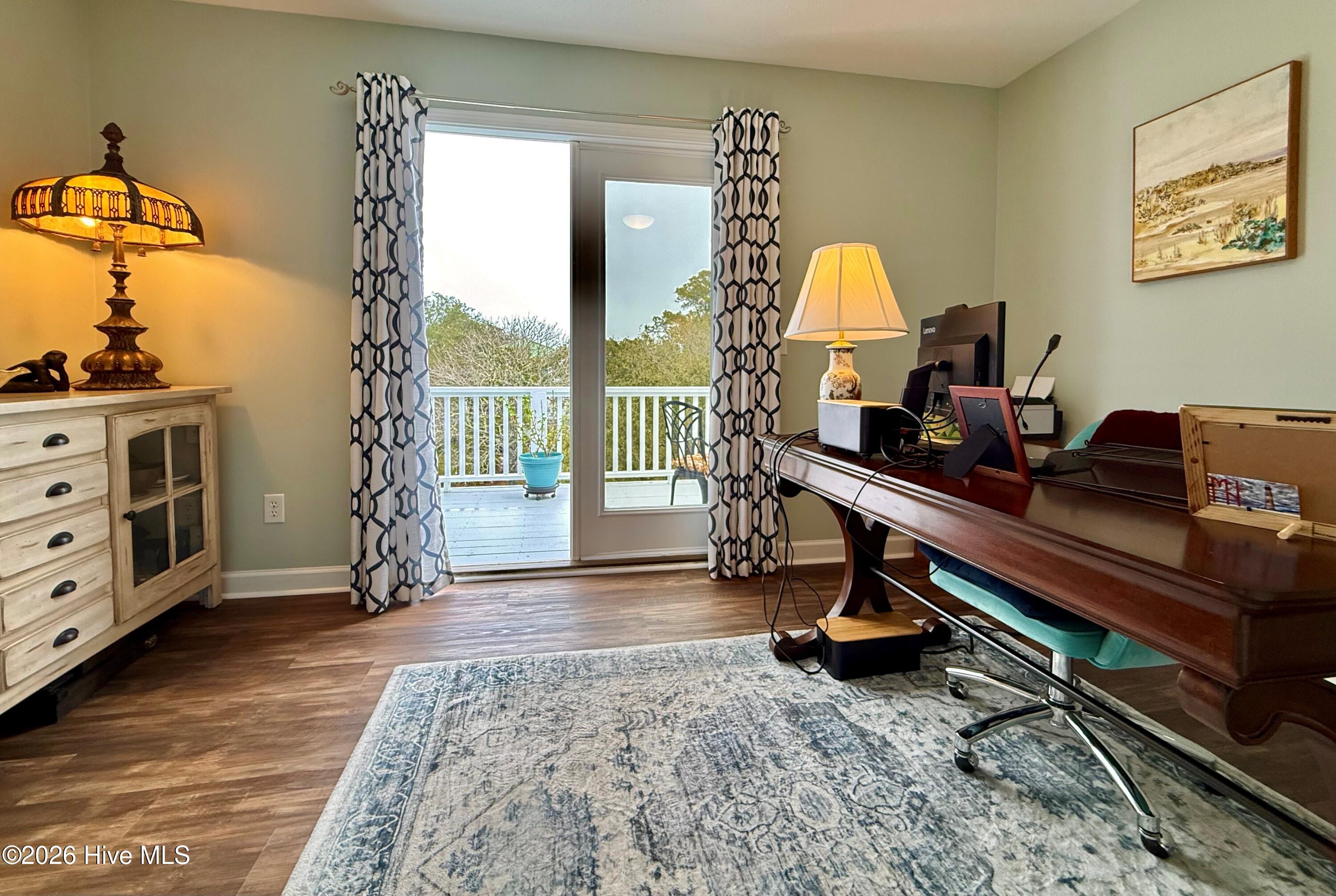 100556182 | Photo 21