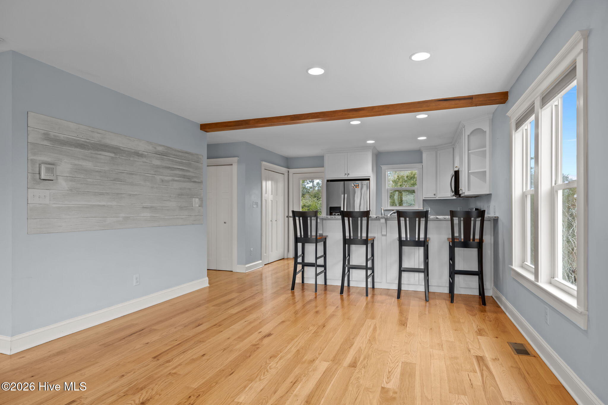 100553513 | Photo 29