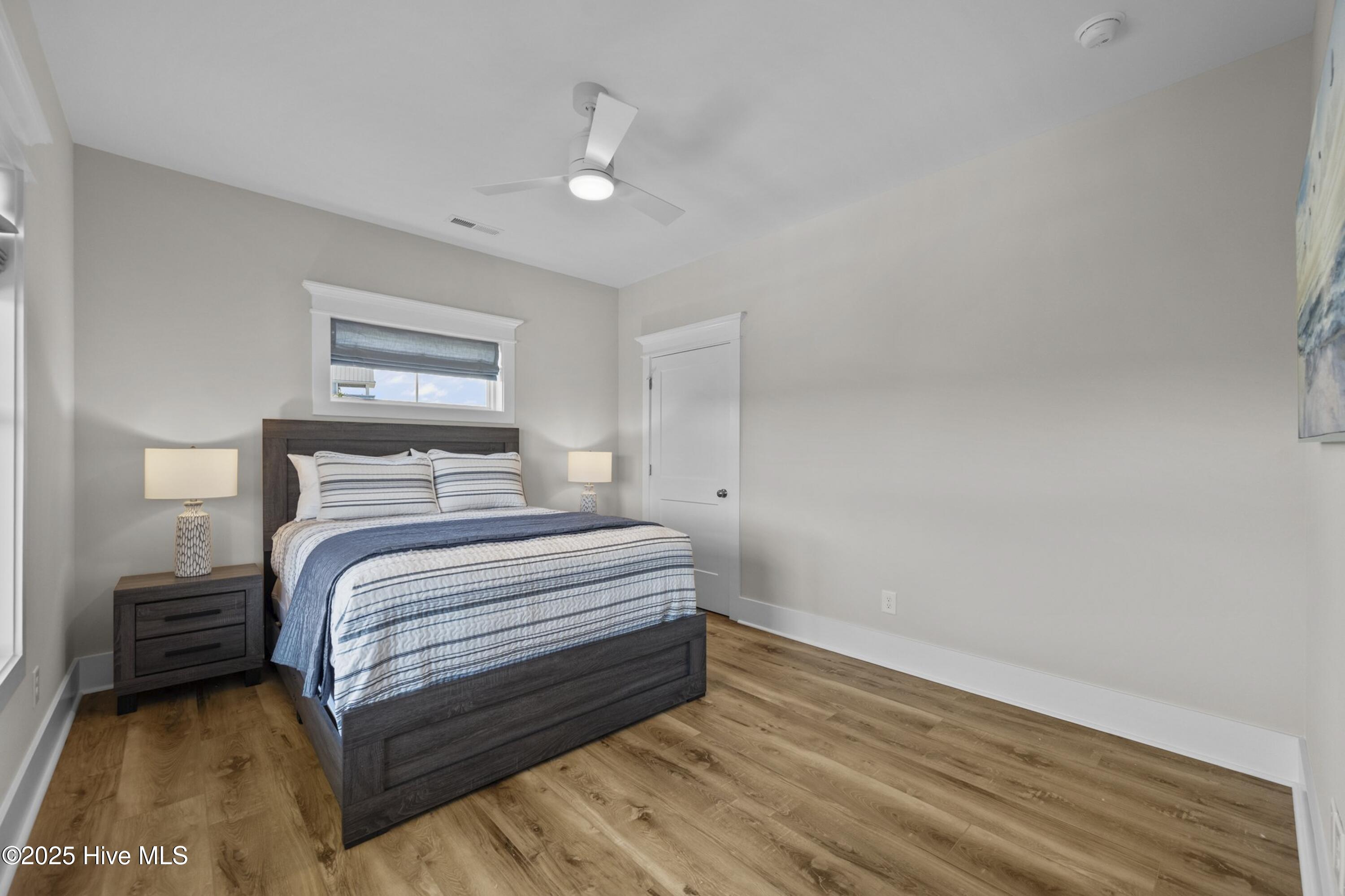 100510701 | Photo 36