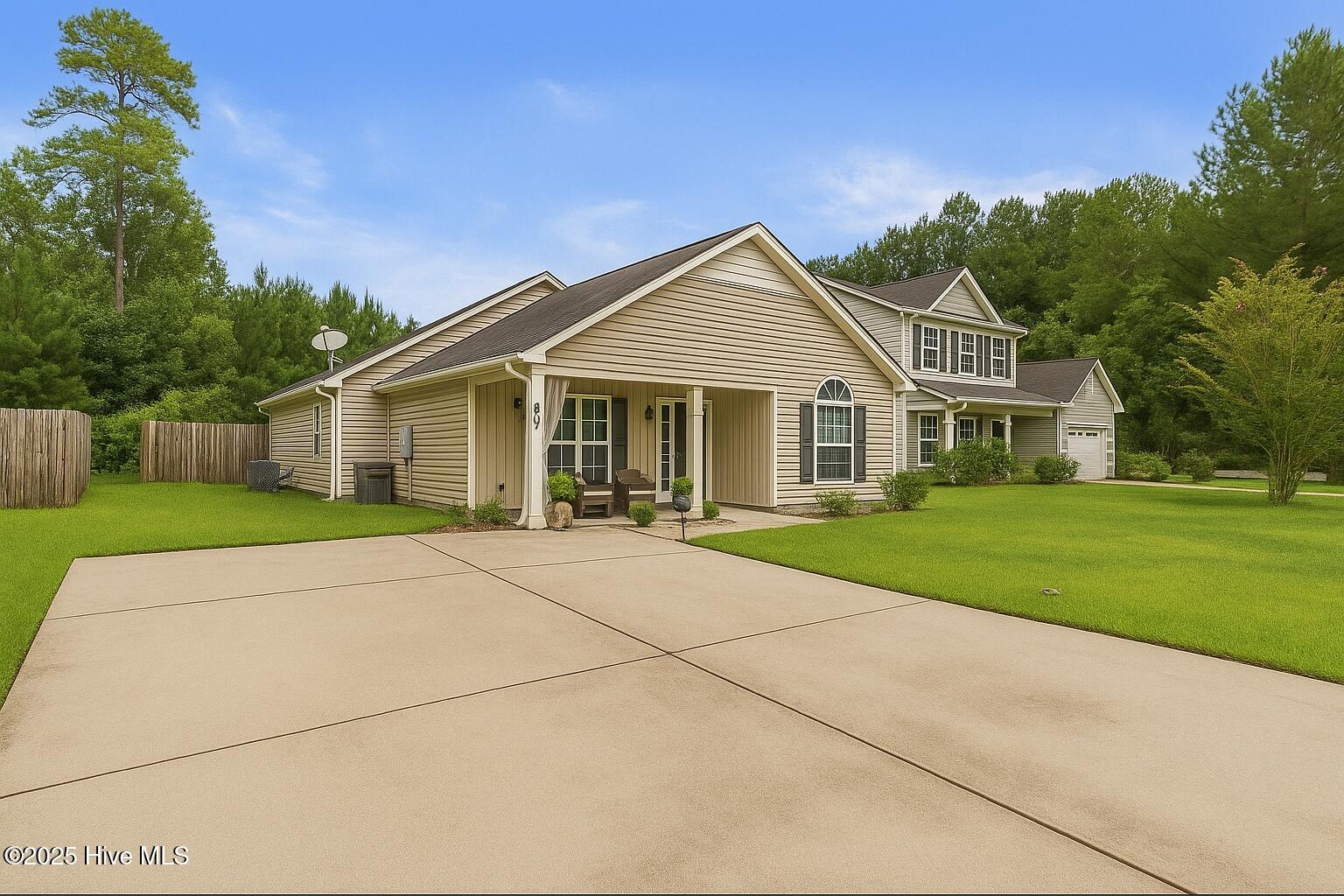 1264 Pickett Road, Jacksonville, NC 28540 – photo 3: CE17AC62-19E0-47E4-9BC3-56CEC4196E7C