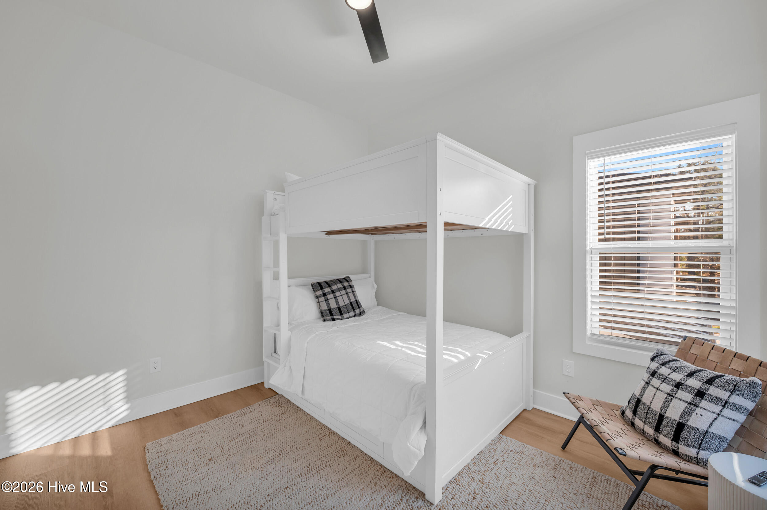 100553113 | Photo 25