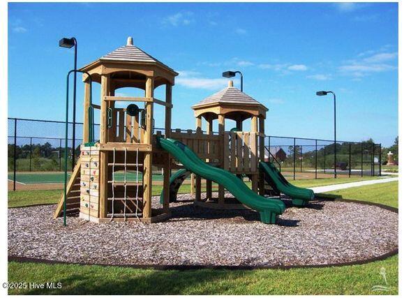 100537515 | Photo 17