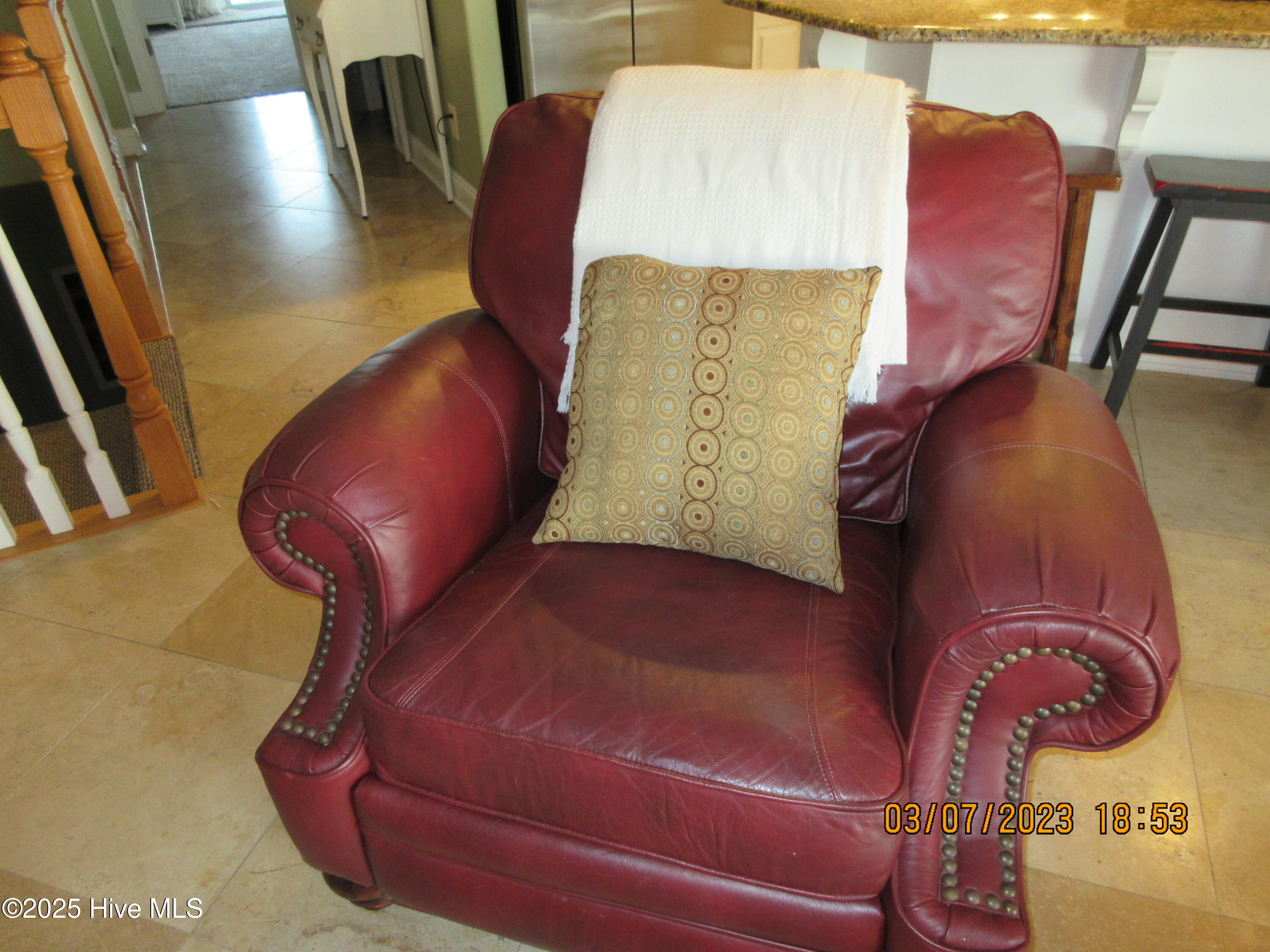 100525203 | Photo 36