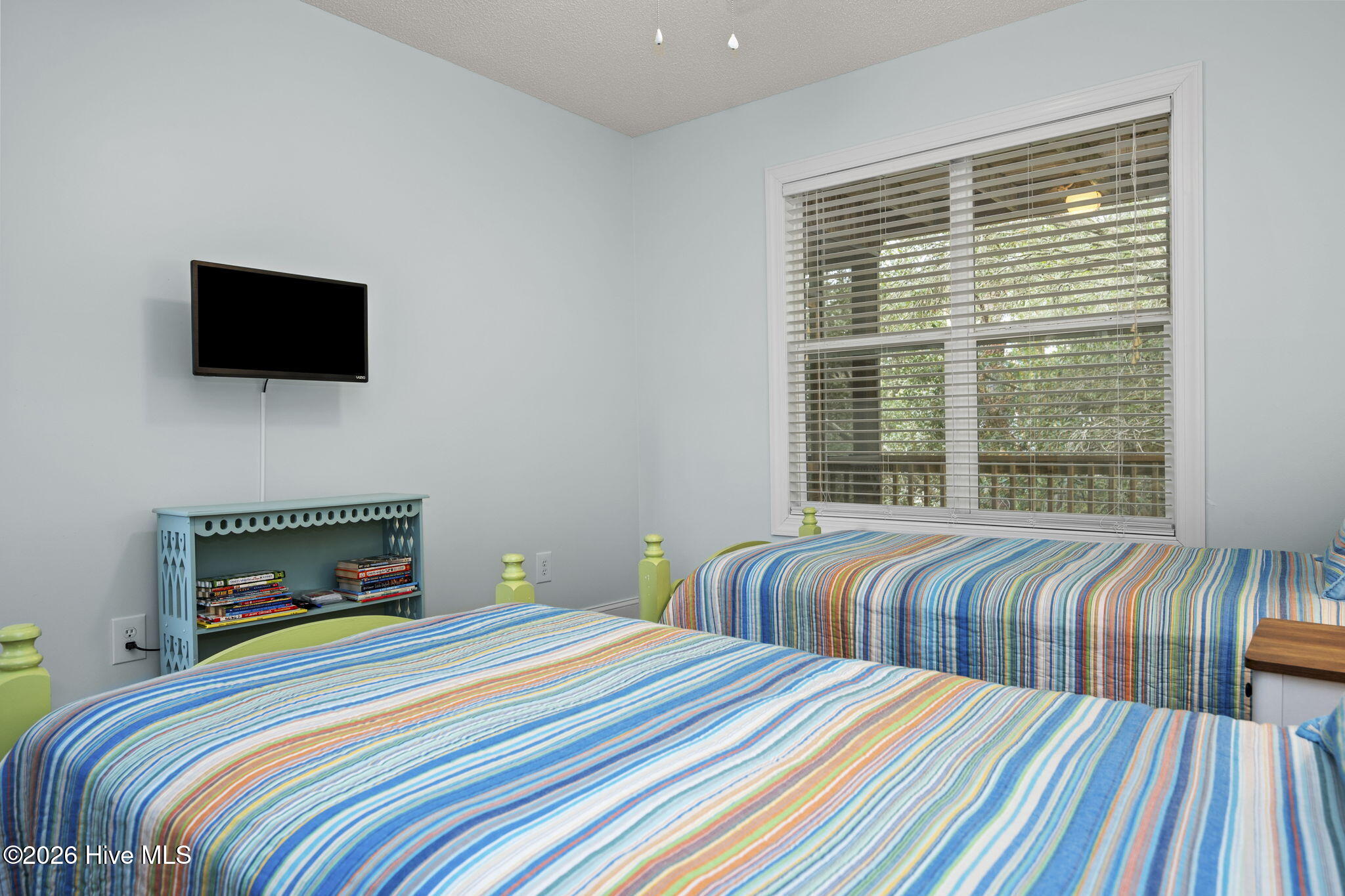 100557272 | Photo 46