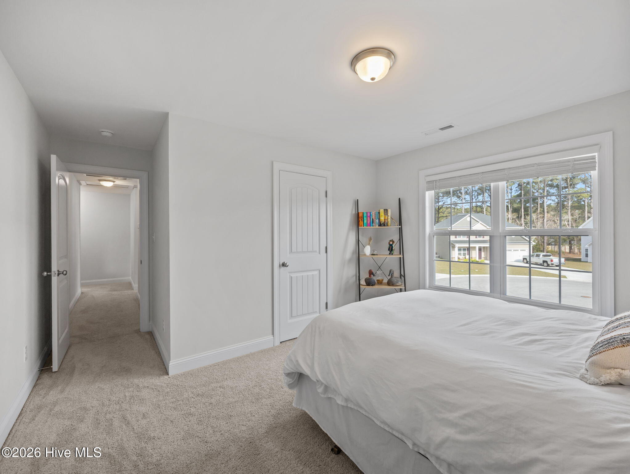 100563779 | Photo 29