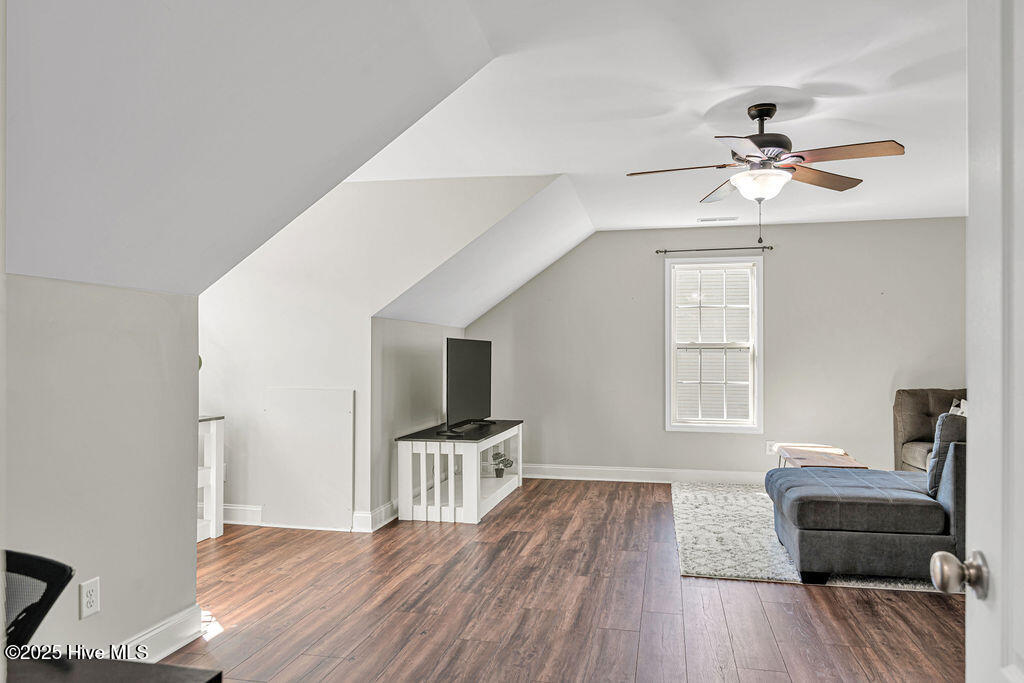 100541943 | Photo 19