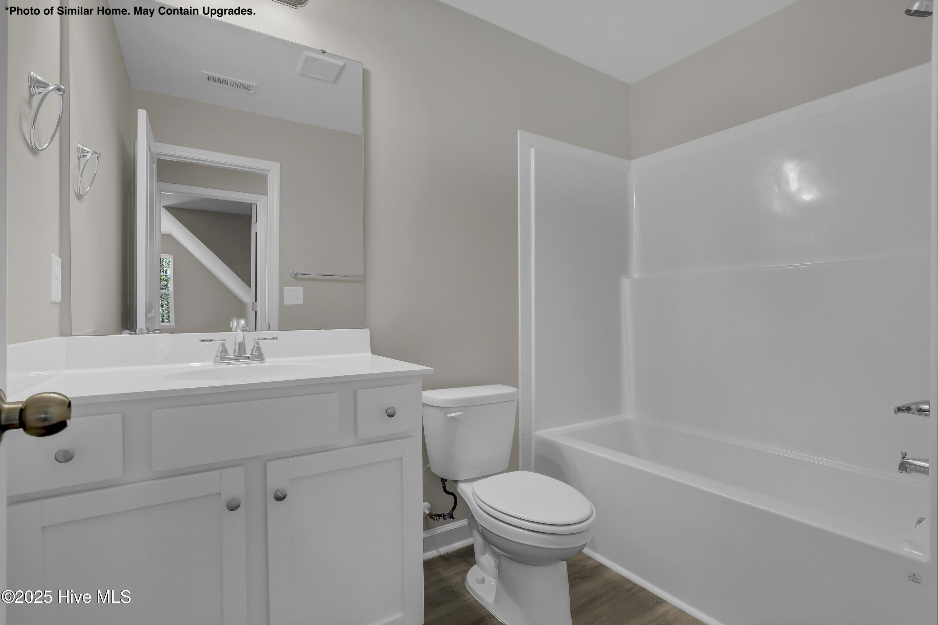 100514032 | Photo 24