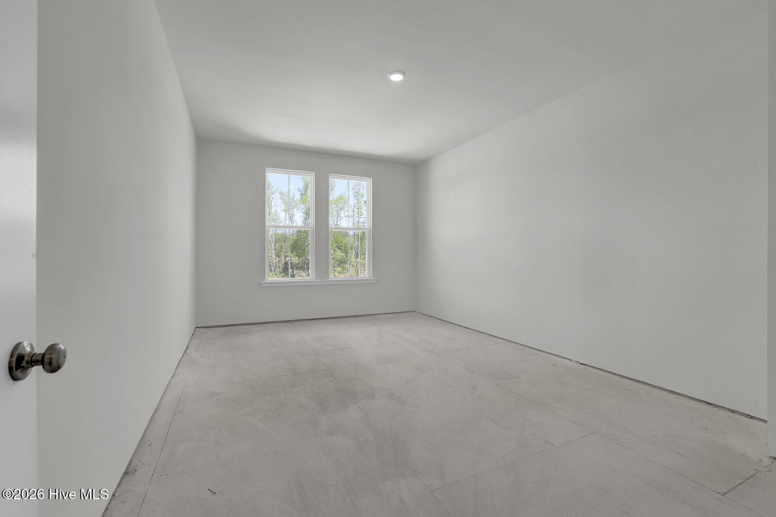 100538146 | Photo 24