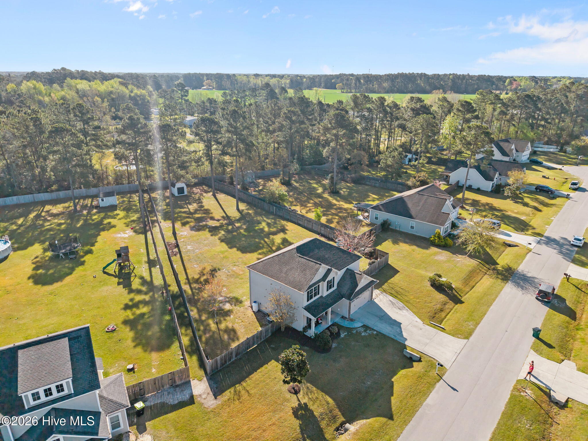 100565873 | Photo 42