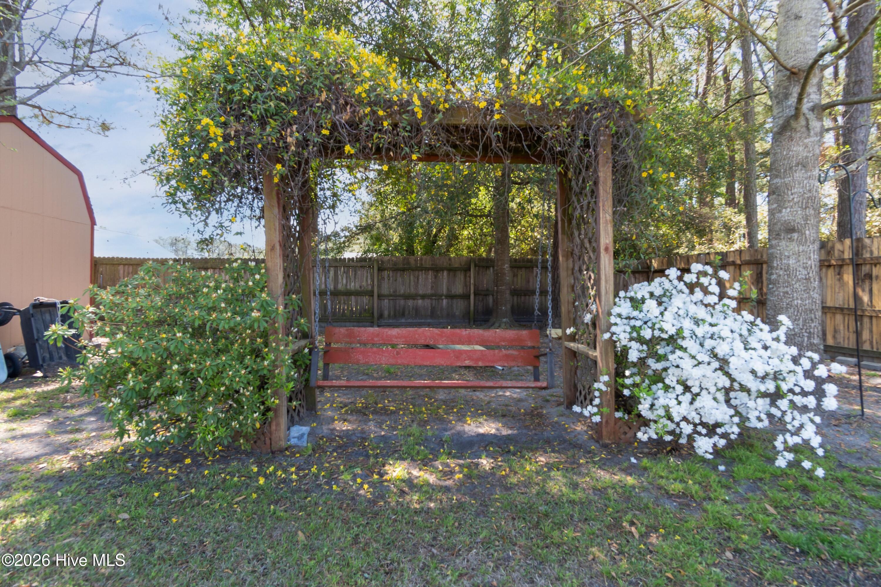 100564108 | Photo 40