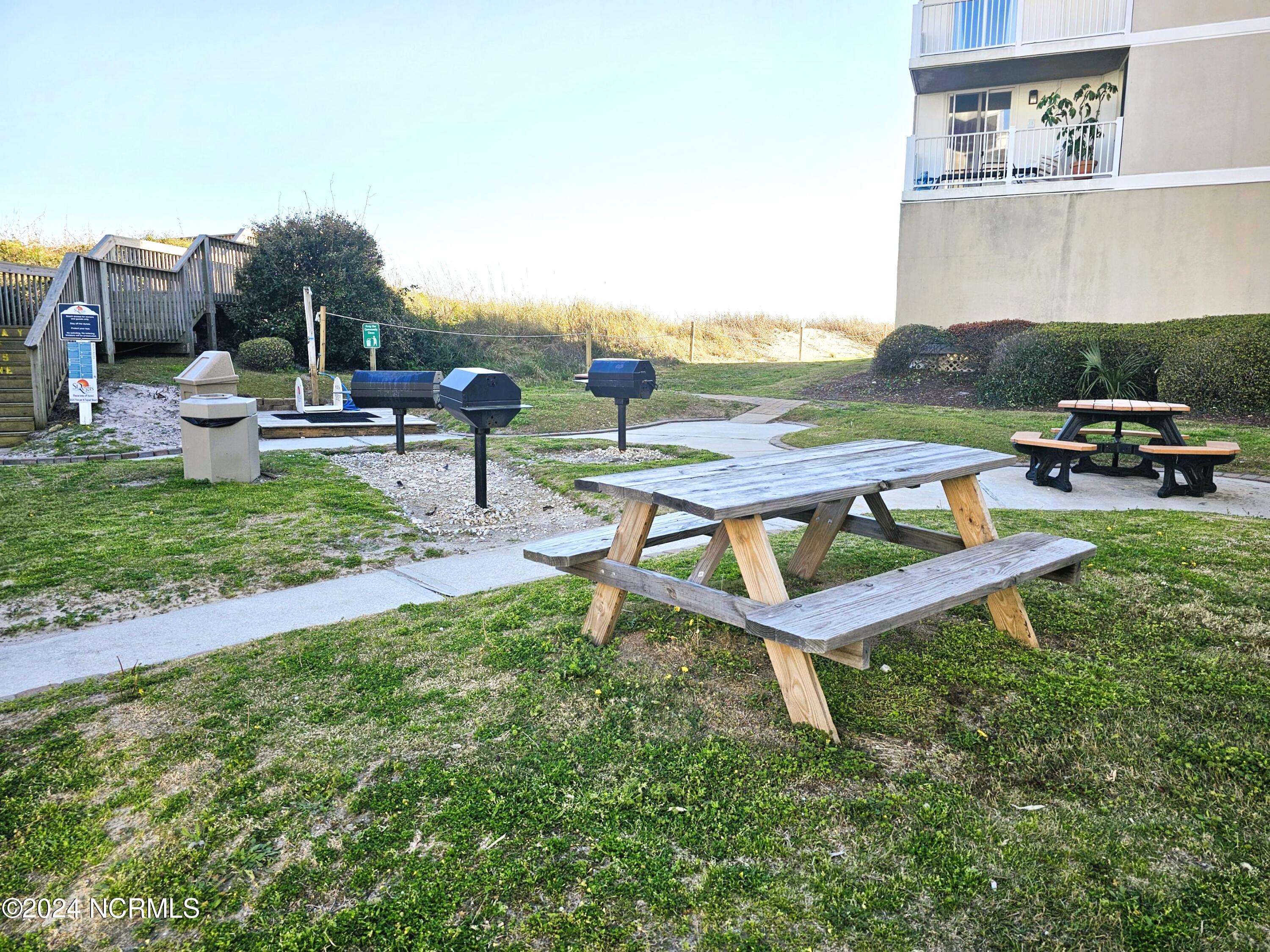 100433056 | Photo 19