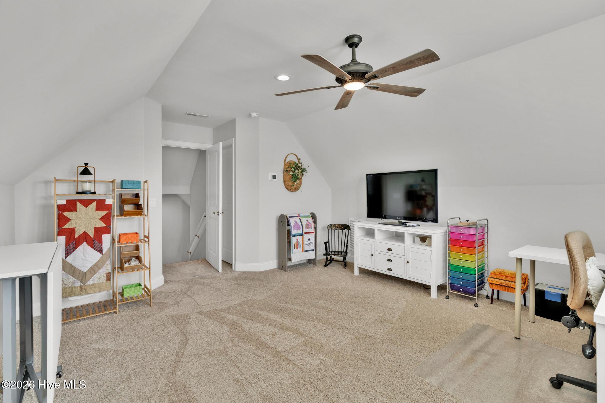 100555109 | Photo 27