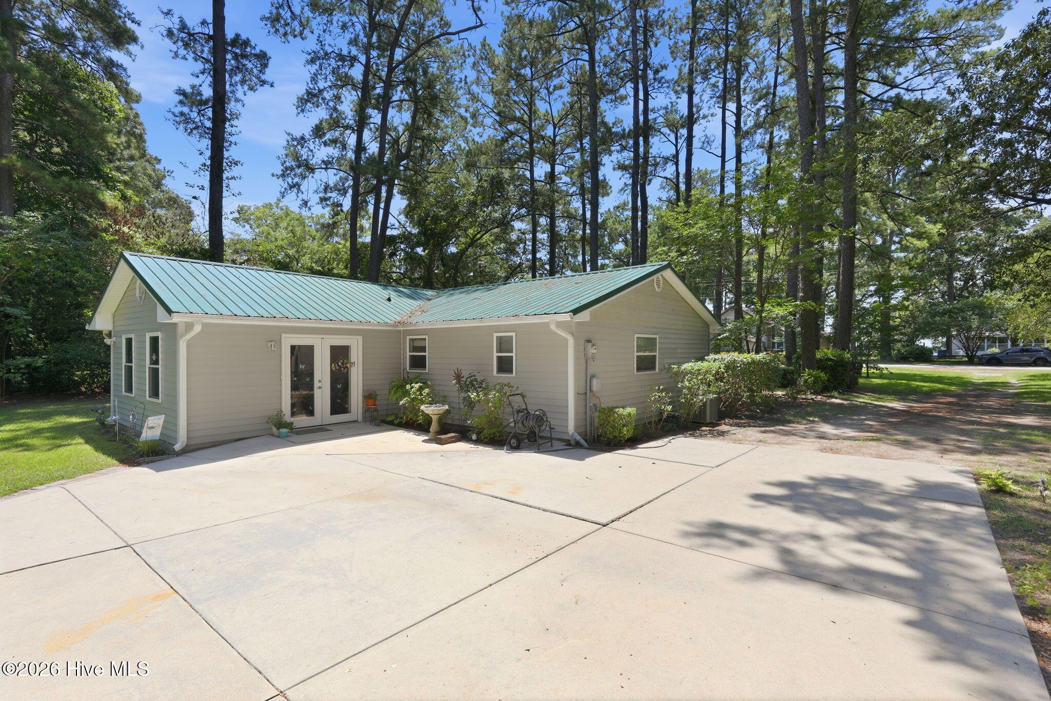 614 Country Club Drive,Arapahoe