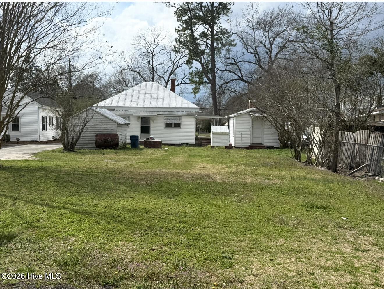 302 N Main Street,Cove City