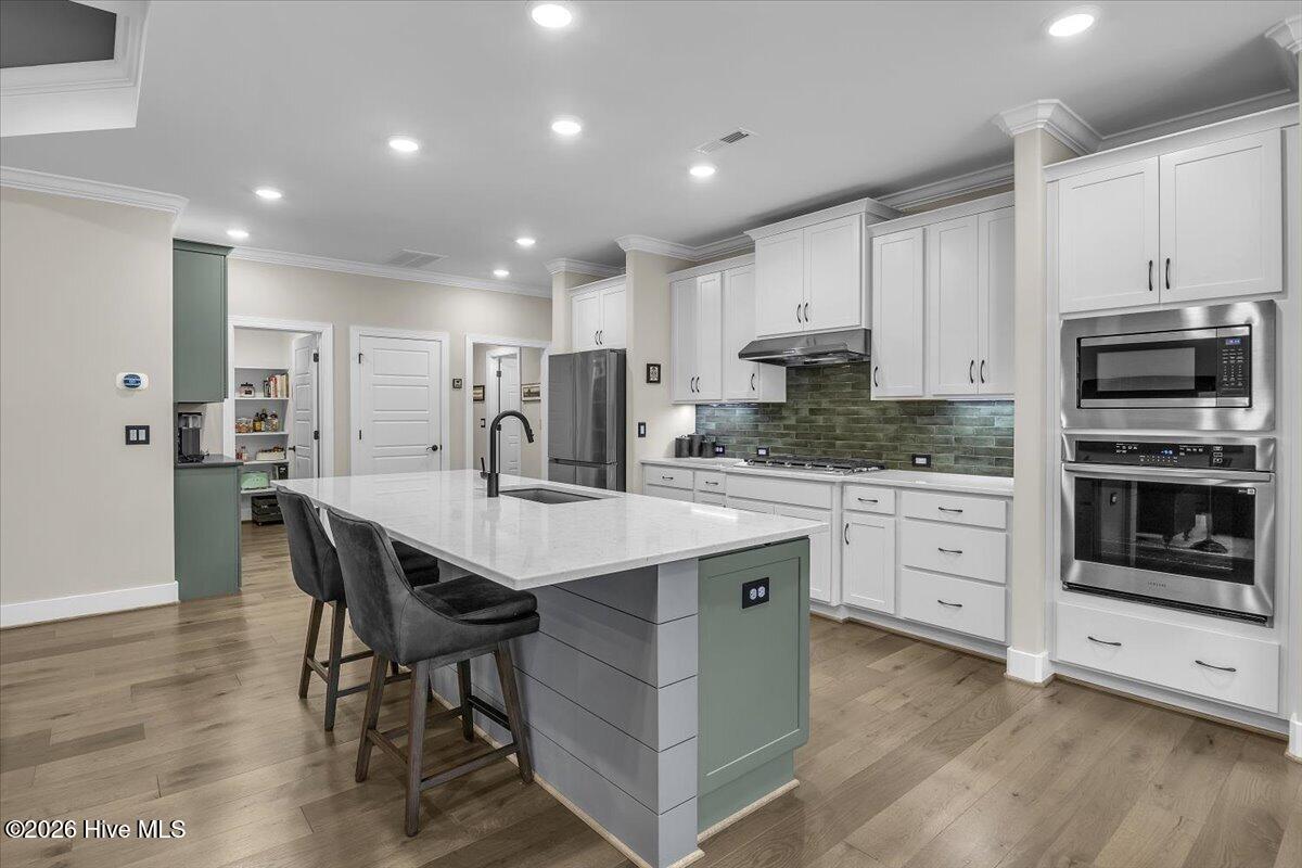 100552703 | Photo 18