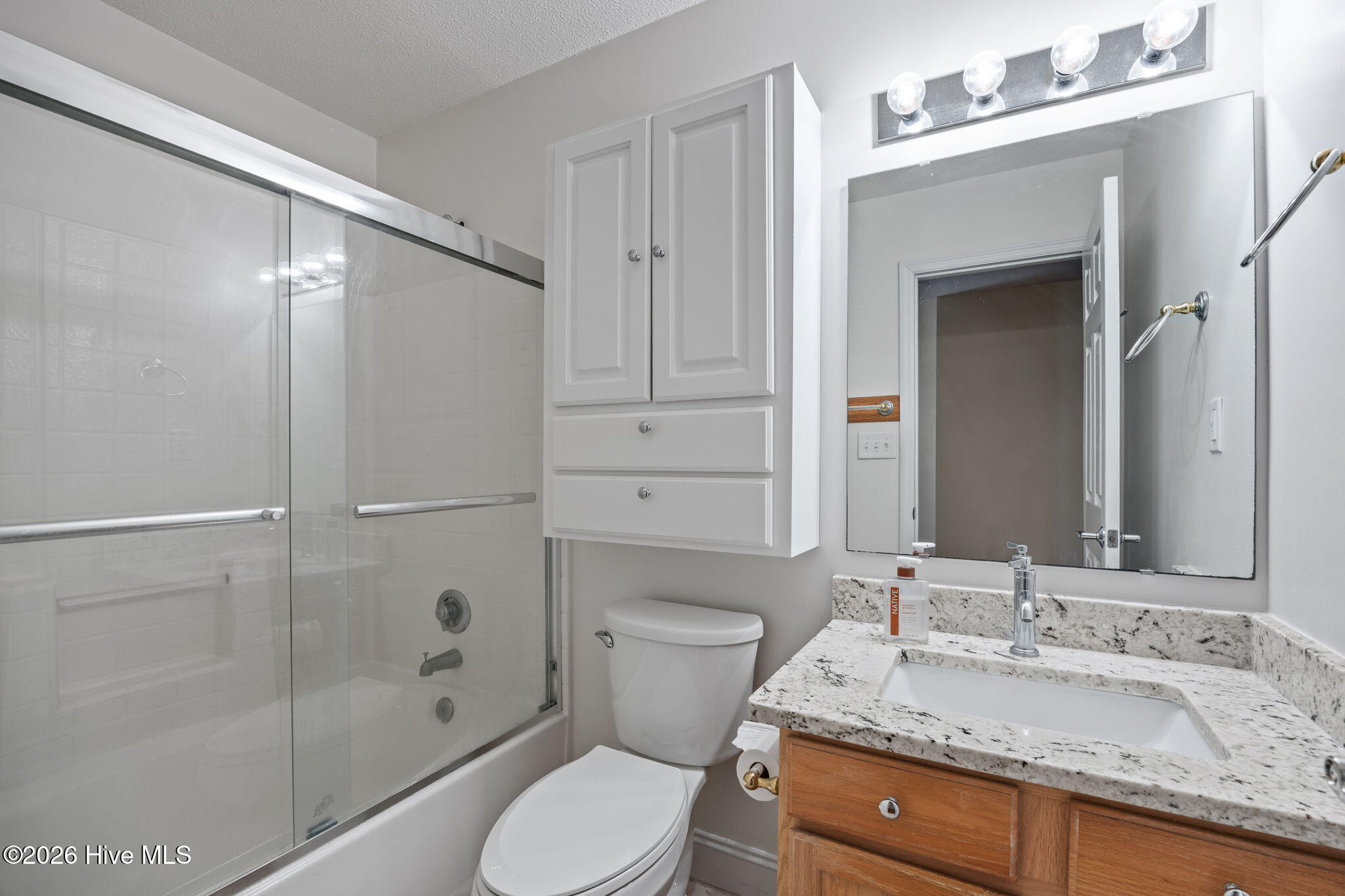 100559143 | Photo 20