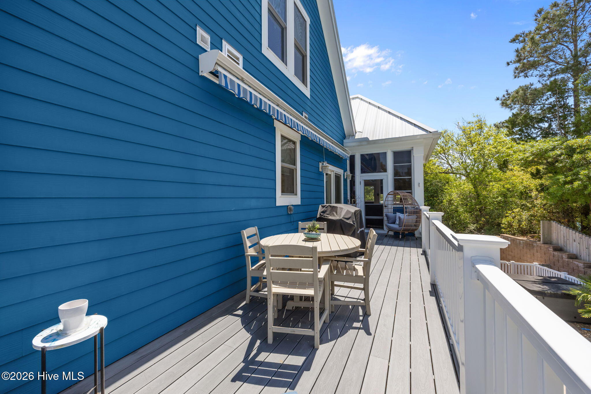 100567463 | Photo 65