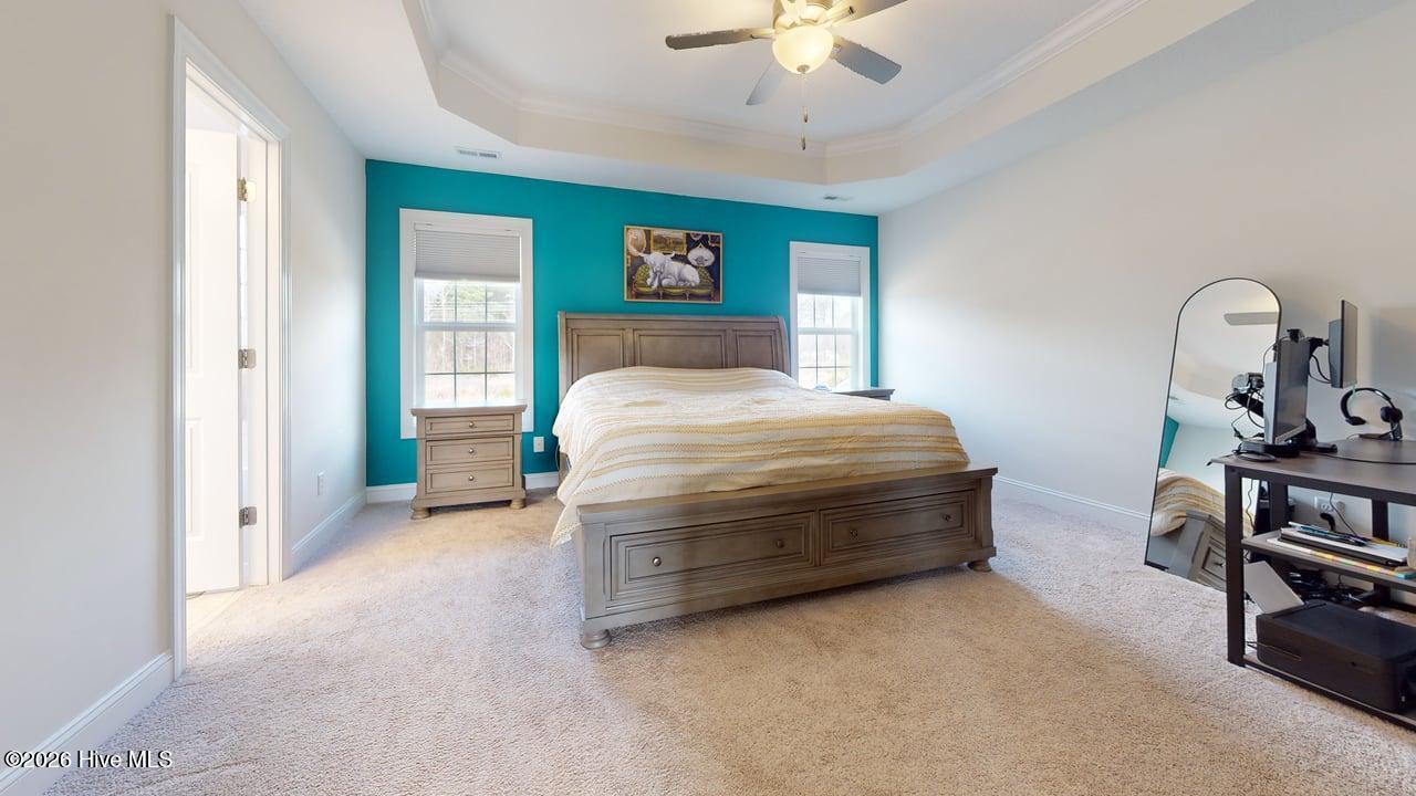 100559216 | Photo 46