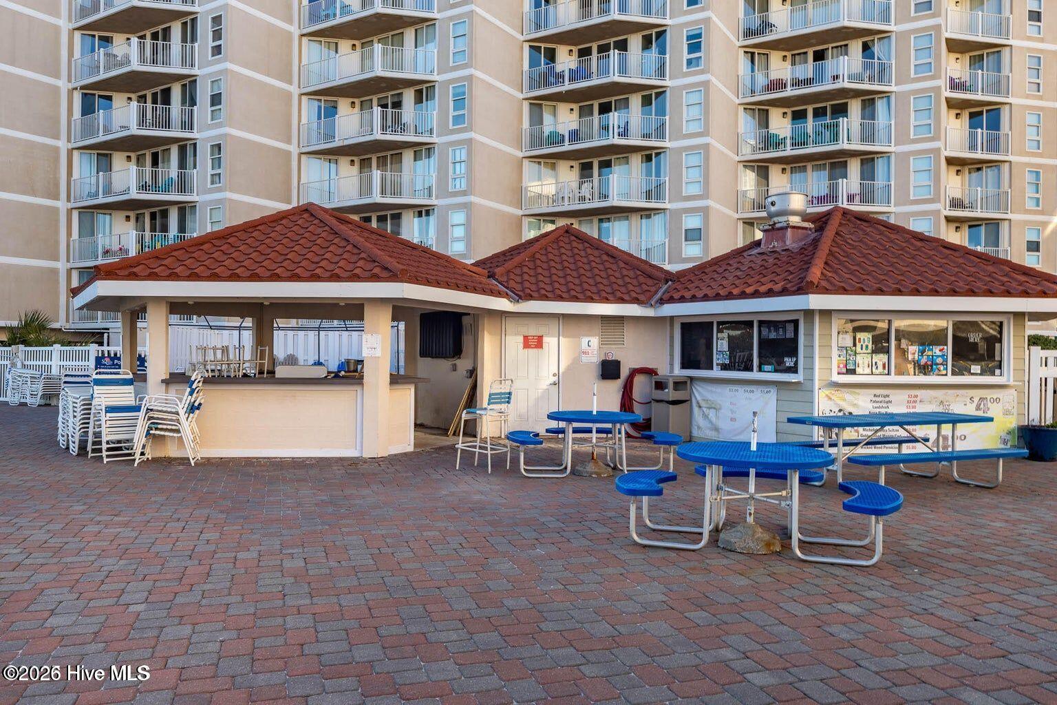 100564198 | Photo 30