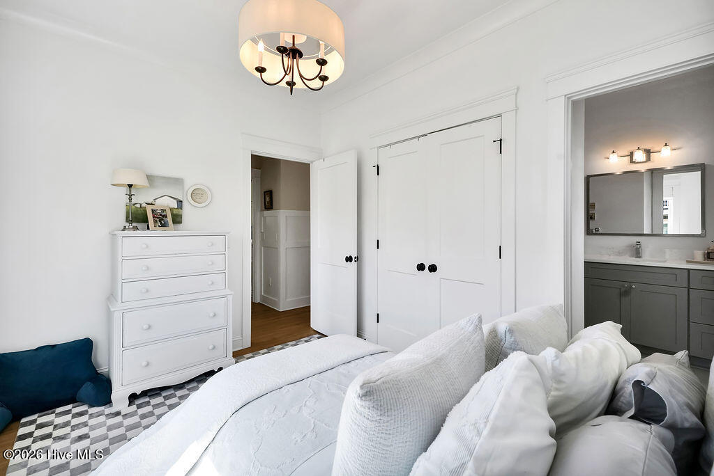 100561148 | Photo 26