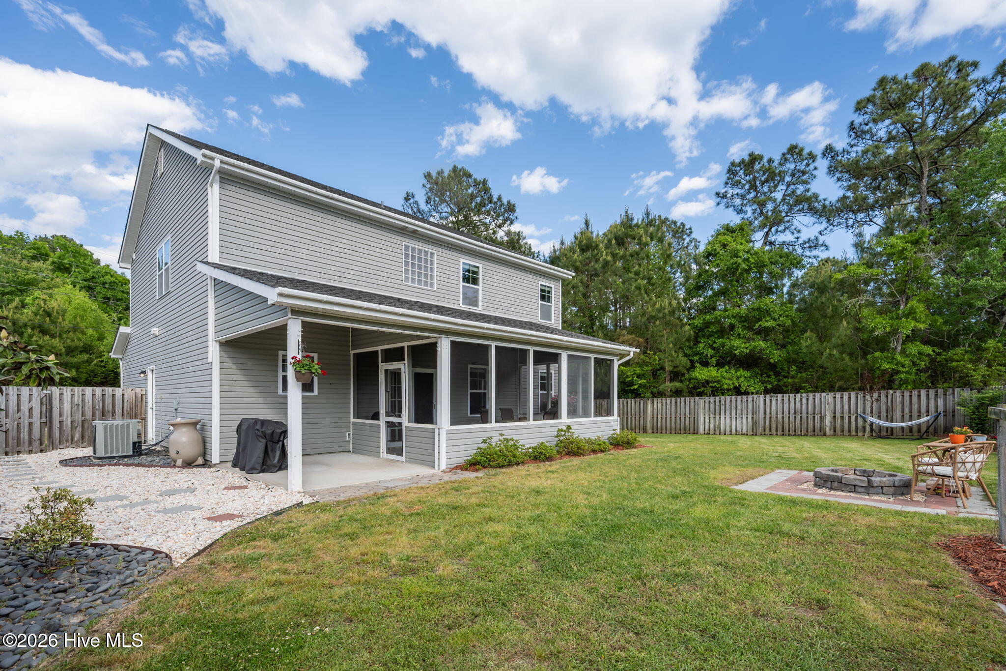 100568567 | Photo 39