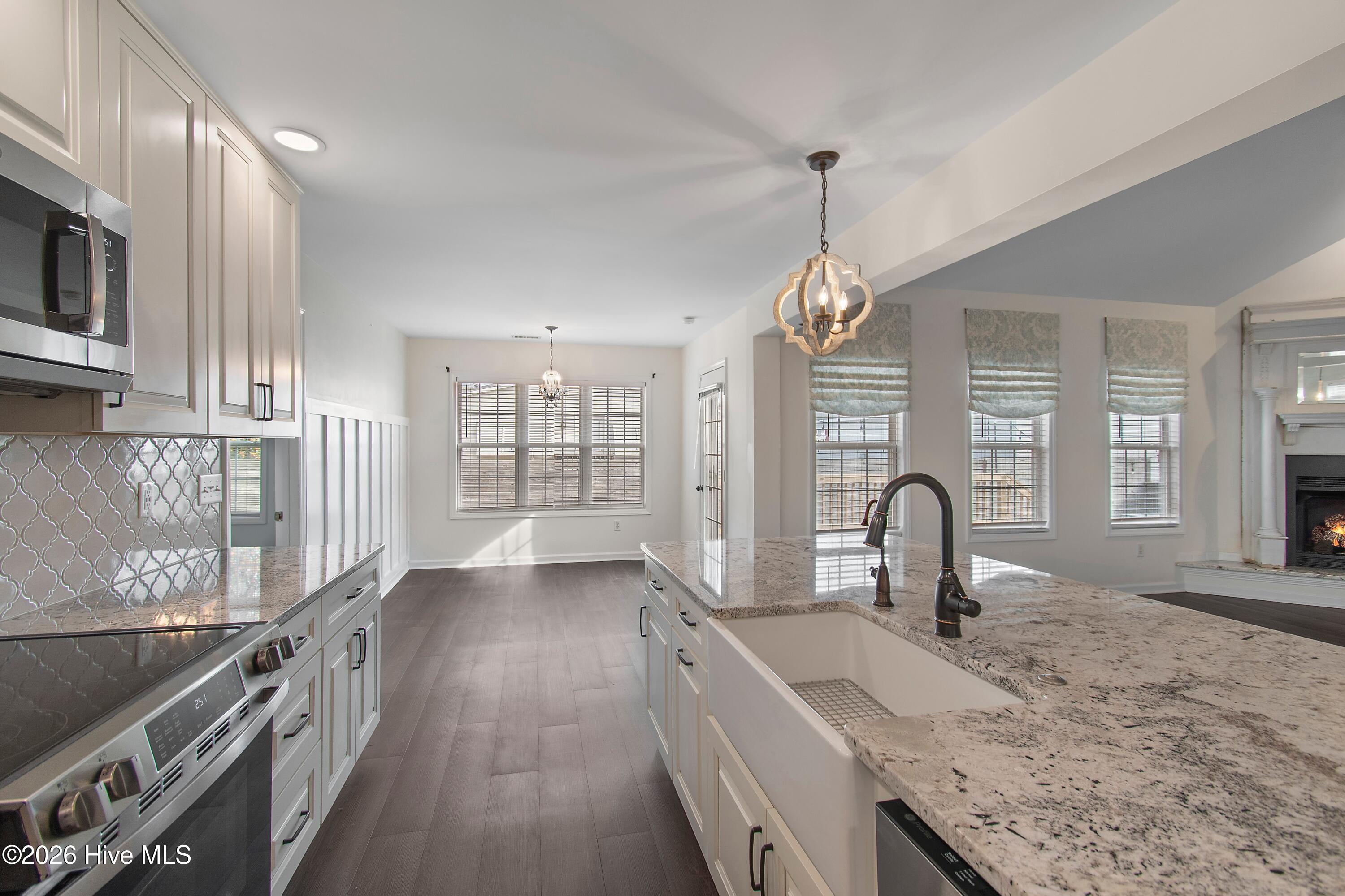 100555536 | Photo 19