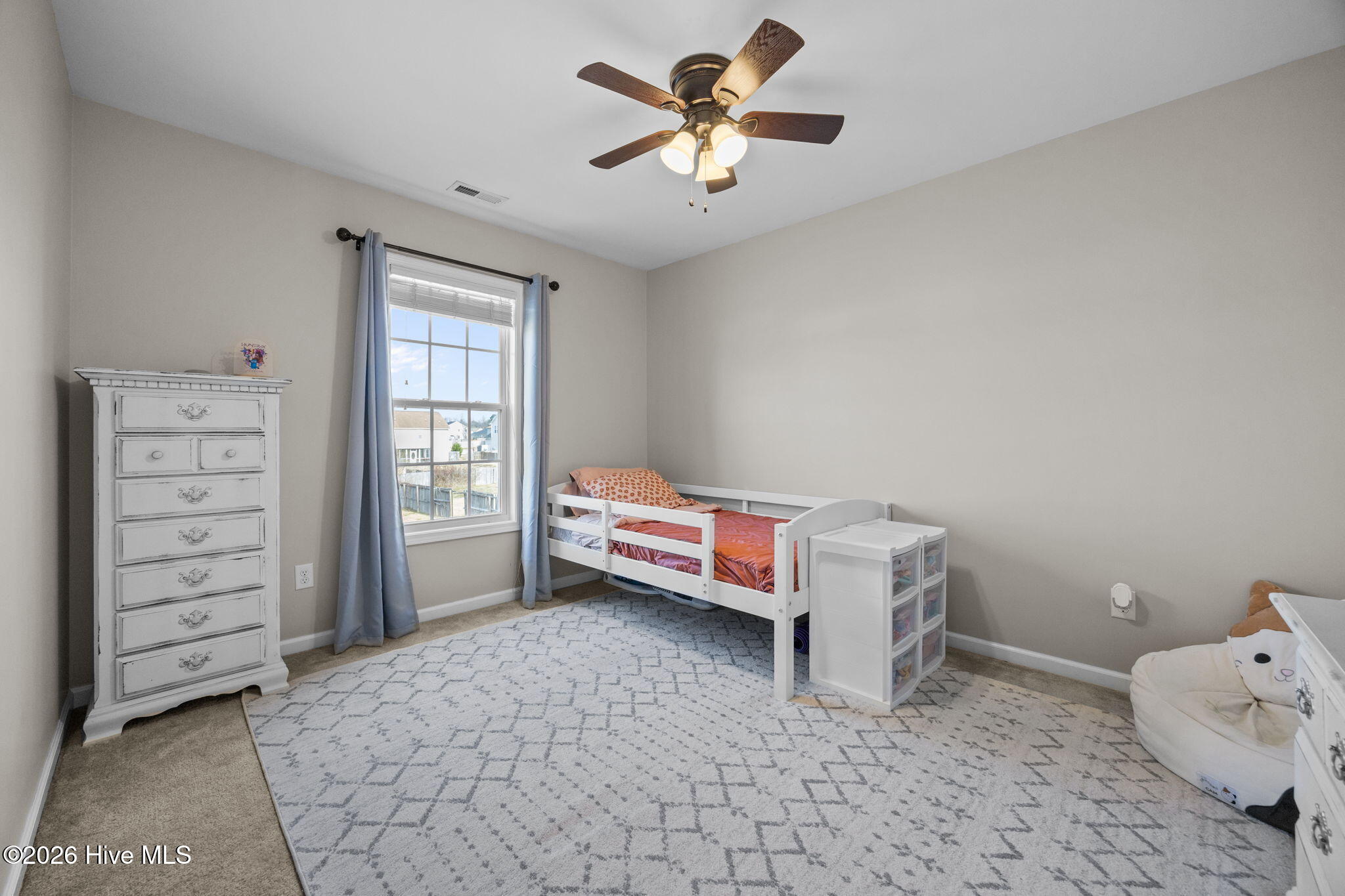 100550928 | Photo 30