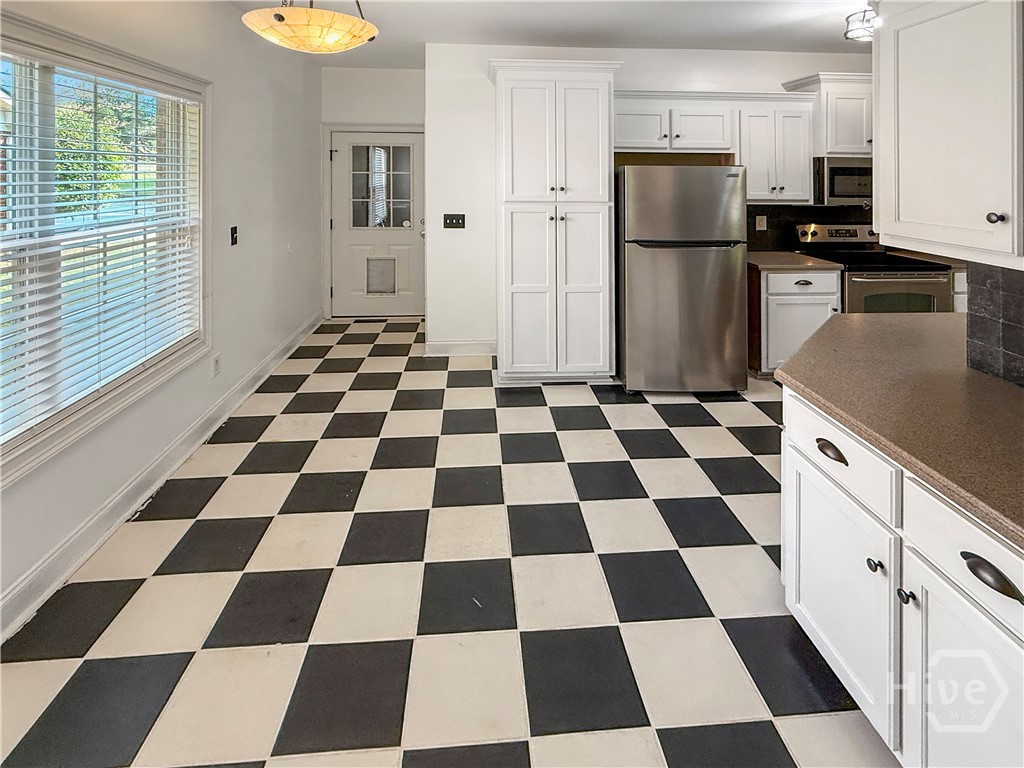 Breakfast area in the Eat-In Kitchen