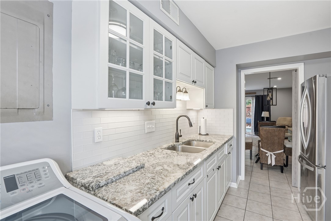 232 Stephenson Avenue 3B